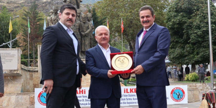 “Ahilik, Türk-İslam  Anlayışının Esnafa  Yansımasıdır”