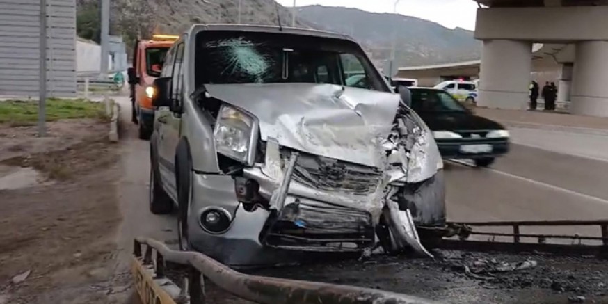 Amasya Çevre Yolunda Kaza: 2 Yaralı