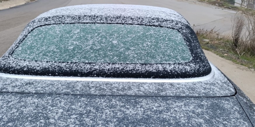 Amasya’da Cuma Sabahında Kısa Süreli Kar ve Sis Sürprizi