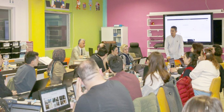 Amasya’da Öğretmenlere Yapay Zekâ Eğitimi