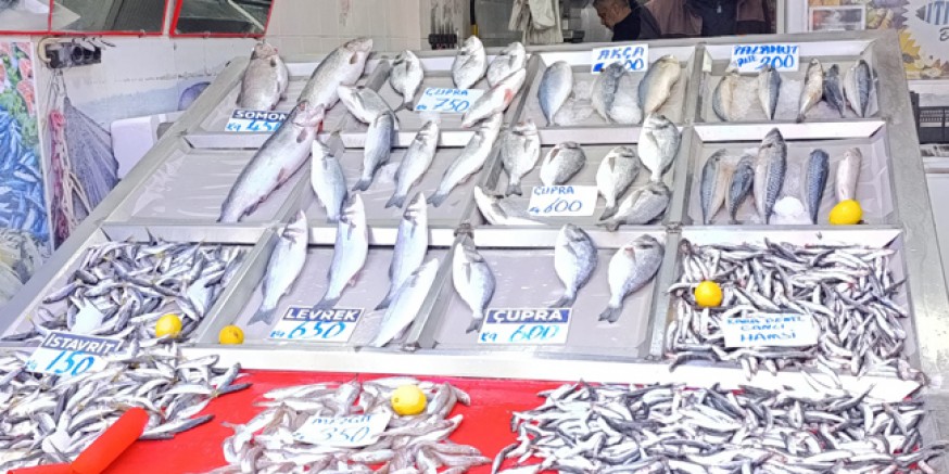 Amasya’da Ramazan Bereketi Balık Tezgahlarına Yansıdı