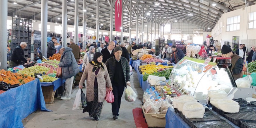 Amasya’da Semt Pazarlarında Ramazan Hareketliliği Sürüyor