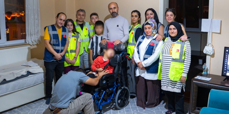 Amasya Dost Eli’nden Fatma Yavrumuza Tekerlekli Sandalye Desteği