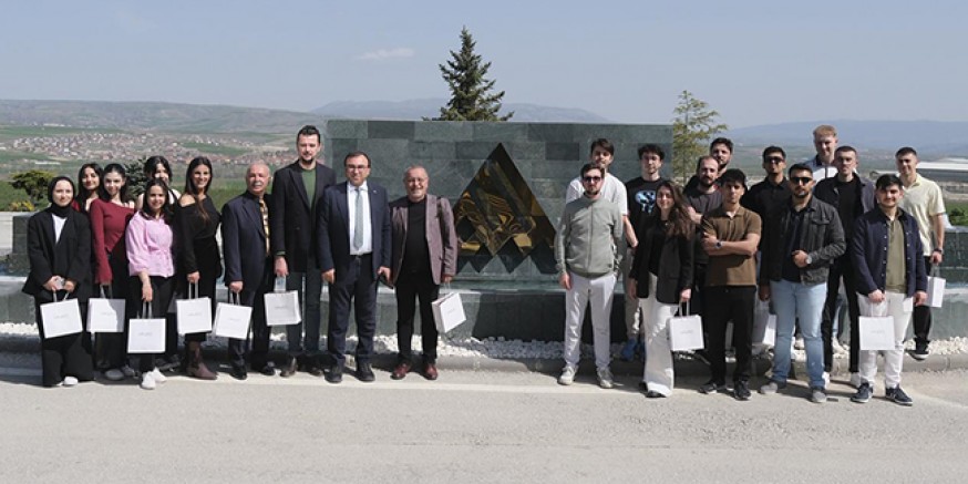 Amasya Üniversitesi Öğrencilerinden Ahlatcı Holdinge Teknik Gezi
