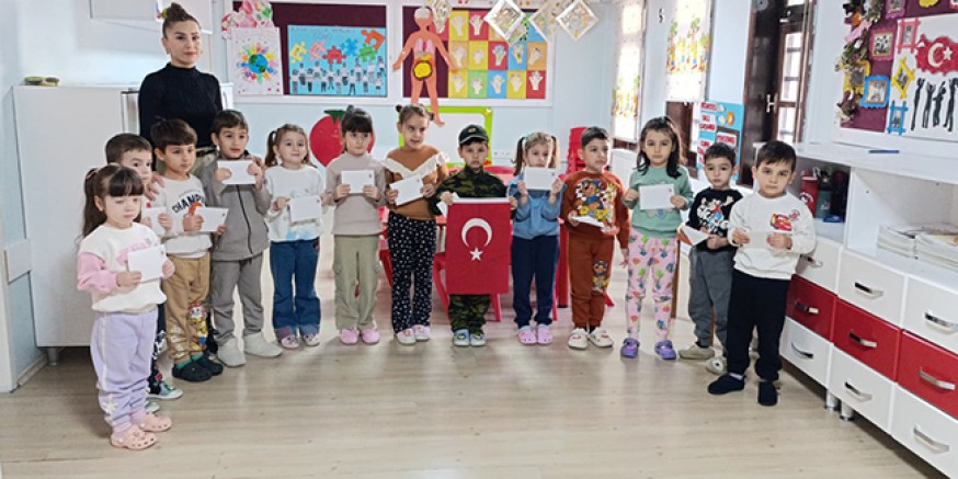 Anaokulu Öğrencileri Polis ve Askerlere Mektup Gönderdi