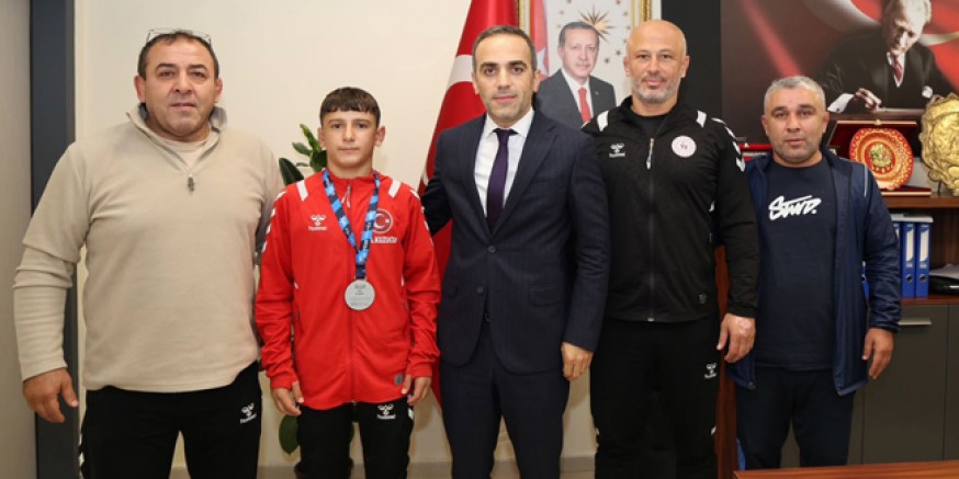 Balkan İkincisi Bilal Arda Kuzucu’ya Tebrik