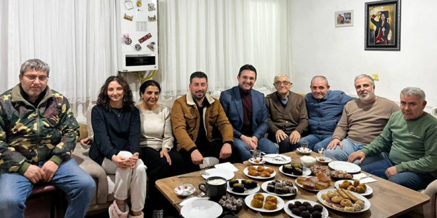 Başkan Altınörgü’den Kamışlı Ailesine Geçmiş Olsun Ziyareti