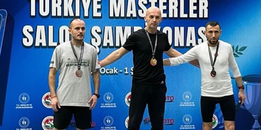 Belediye Başkanı Turgay Sevindi’den  Derece Alan Umut Ceylan’a Tebrik