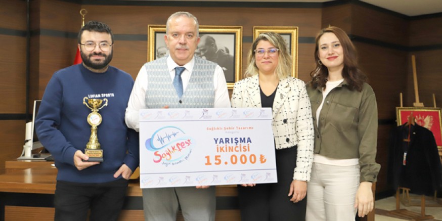 “Bu Başarı Üniversitemiz  İçin Gurur Vericidir”