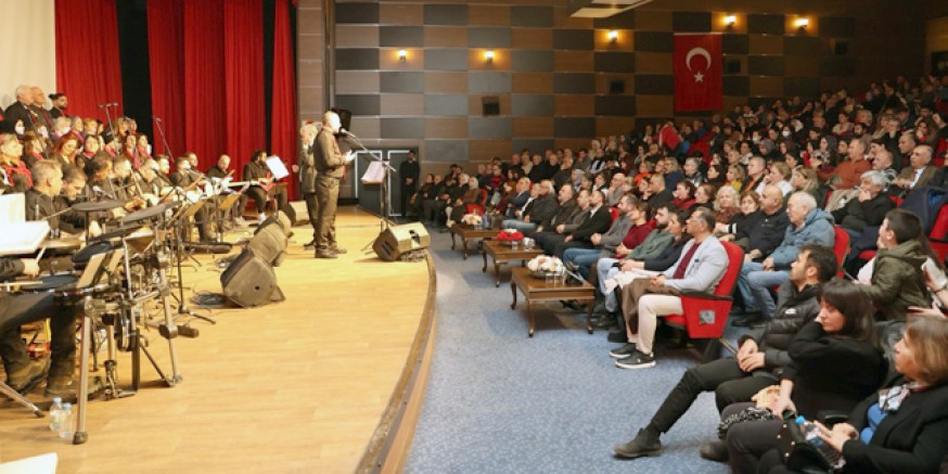 CHP Amasya İl Örgütü Neşet Ertaş Anısına Düzenlenen Konsere Katıldı