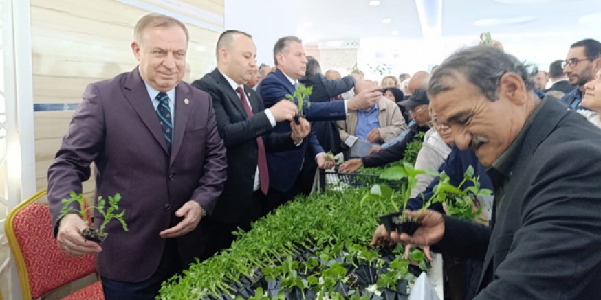 CHP’li Başkanlar Amasya’da Buluştu; Çiftçilere Fide ve Fide Çeki Dağıtıldı