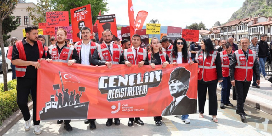 CHP’li Gençler Amasya’da  19 Mayıs İçin Yürüyüş Yaptı