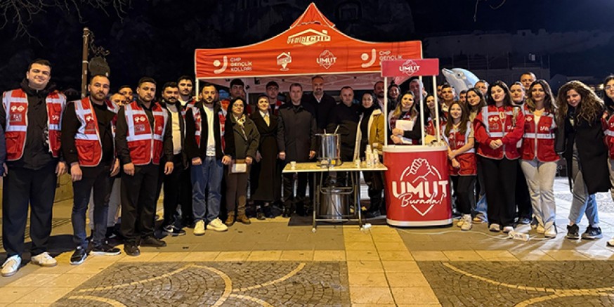 CHP’li Gençlerden “Sen de Katlanmak Zorunda Değilsin” Standı