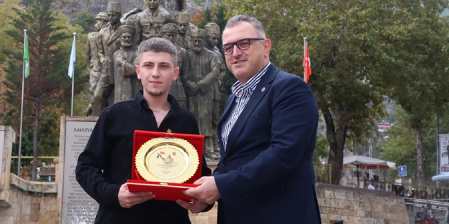 Çilez, “Ekonomi Sistemimizin Ana Omurgası Esnaflarımızdır”