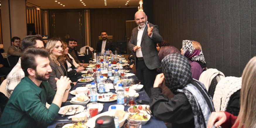 Davulcu’dan “İlle de Vefa” İftarı