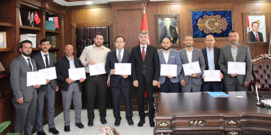 Din Görevlilerine Belgeleri Takdim Edildi