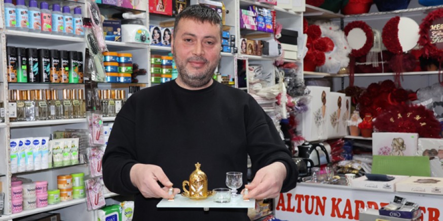 Düğünlerin Şık Detayı: Damat Kahve Tepsileri İlgi Görüyor