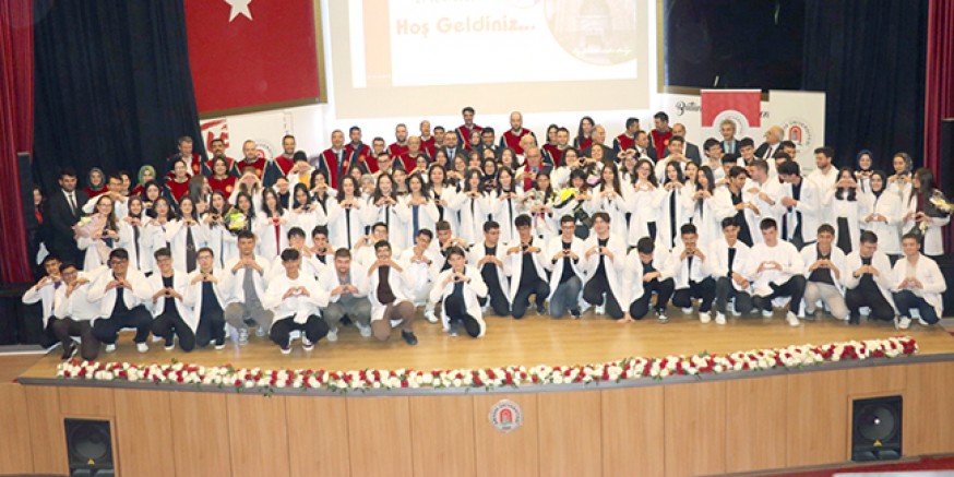 Geleceğin Hekimleri  İlk Önlüklerini Giydi