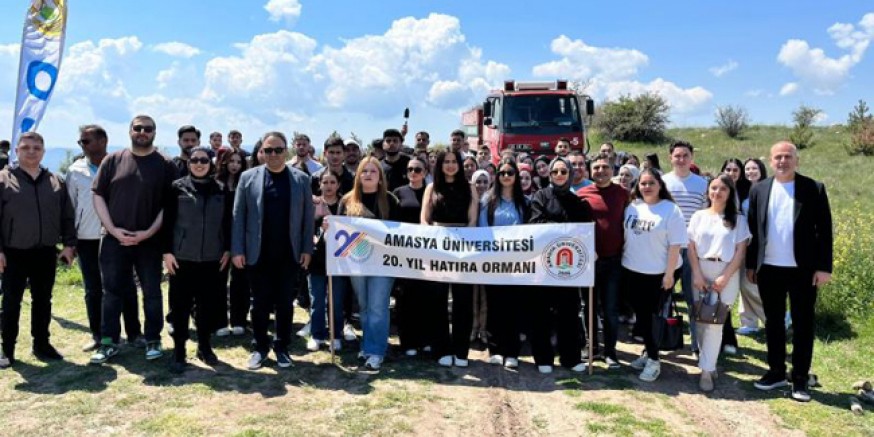 Gümüşhacıköy’de 20. Yıl Hatıra Ormanı İçin Fidan Dikildi