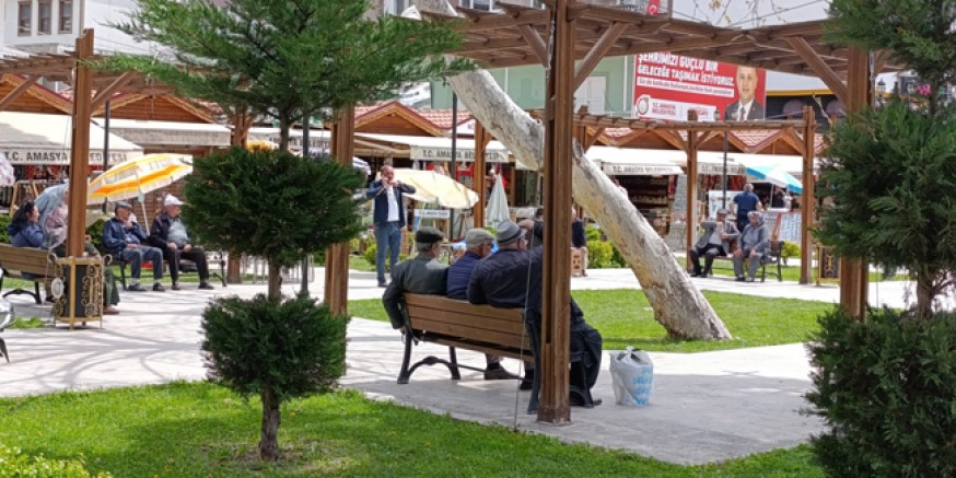 Güneşi Gören Yeşilkent Meydanı’na Akın Etti!