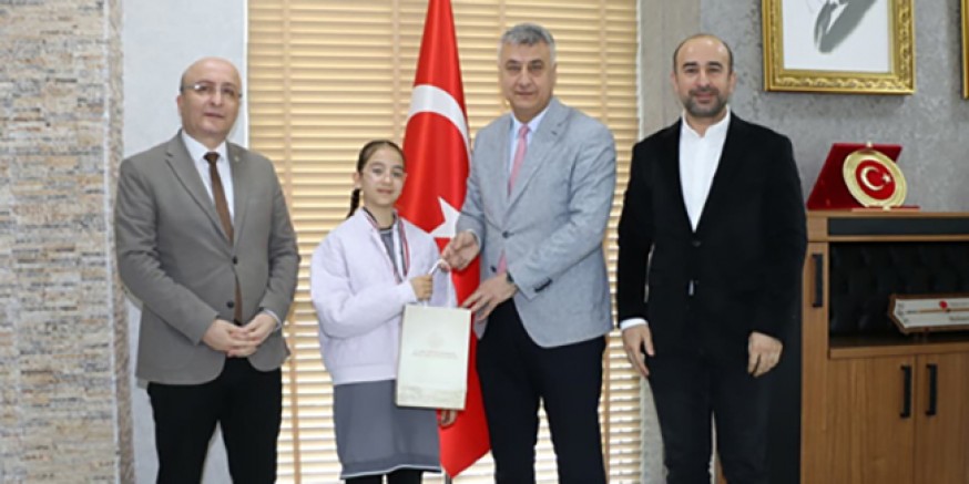 İl Müdürü Katipoğlu, Genç Yazar Ahseni Makamında Kabul Etti