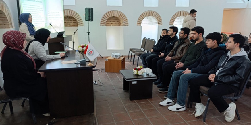 İlahiyat Fakültesi’nden Öğrenci Paneli: “Harflerin Mimarı Hattat Hamdullah”