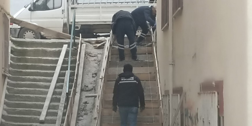 Mahalle Sakinlerinin Talebi Karşılık Buldu: Merdivenler Yenileniyor