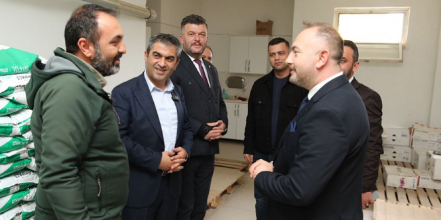 MHP MYK Üyesi AK, Suluova’da Esnafla Buluştu