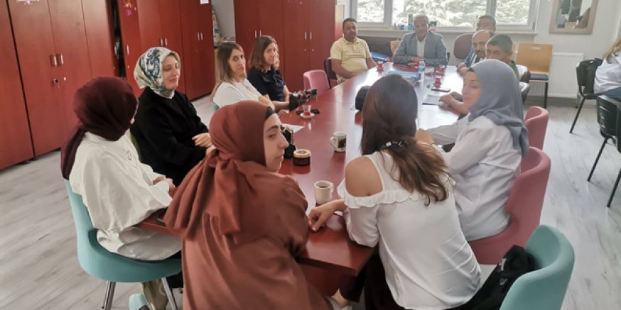 Müdür Yozgat, Öğretmen ve Öğrencilerle Bir Araya Geldi