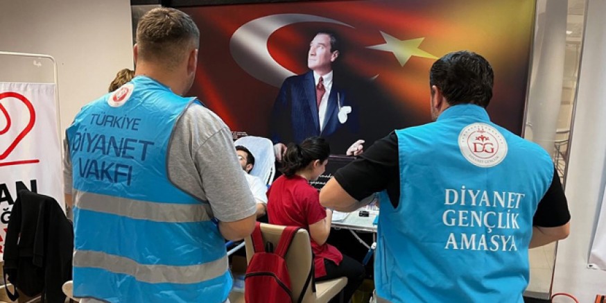 Müftülük ve Kızılay’dan Gençlerle Kan Bağışı Kampanyası