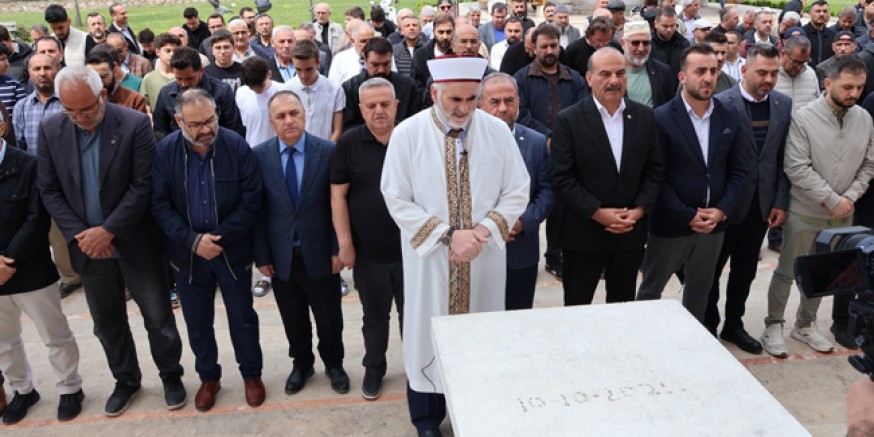 Okul Saldırısında Hayatını Kaybedenler İçin Gıyabi Cenaze Namazı Kılındı