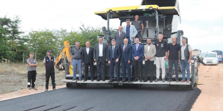 Suluova Kapancıağılı Köyüne 6,5 Km, BSK Asfaltlama Çalışması Devam Ediyor