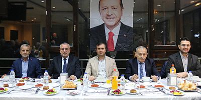 AK Parti Merkez İlçe Yönetim Kurulu Toplantısı Ziyaret’te Gerçekleştirildi