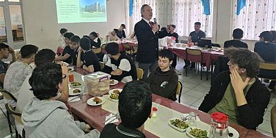 Amasya Anadolu Lisesi Öğrencileriyle 'İftarda Konuşalım' Programı Gerçekleştirildi