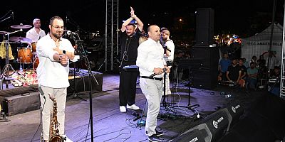 Amasya Belediyesi'nden Grup Karavan ile Unutulmaz Festival Konseri