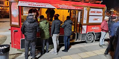 Amasya Belediyesi’nden Ramazan Ayında Sıcak Salep İkramı