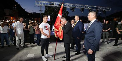 Amasya’da 15 Temmuz Şehitleri Anısına Bayrak Koşusu Düzenlendi