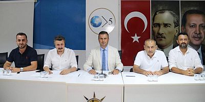 Amasya’da AK Parti Yönetimi Haftalık Toplantısında İstişarede Bulundu