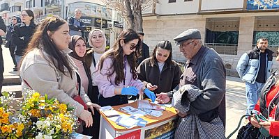 Amasya’da Anıt Meydanında Yaşlılar Bilgilendirildi