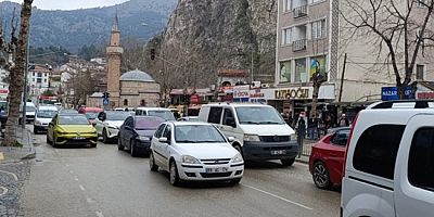 Amasya’da Bayram Öncesi Trafik Yoğunluğu Arttı
