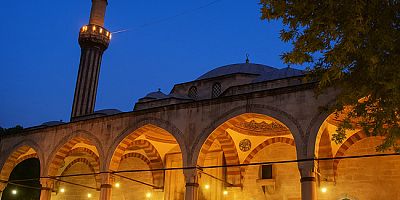 Amasya’da Camilerden Kuraklık, Afetler ve Şehitler İçin Dualar Yükseldi
