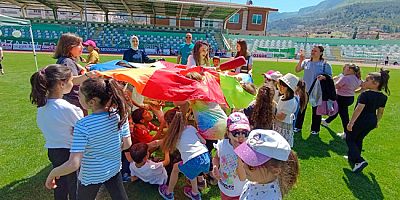 Amasya’da Dünya Atletizm Günü Çocuk Şenliği Coşkusu Yaşandı