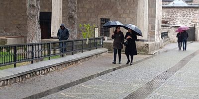 Amasya’da Güneşli Günlerin Ardından Yağmur Etkili Oldu