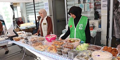 Amasya’da İHH Gazze İçin “Hayır Çarşısı” Düzenledi