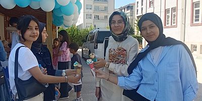 Amasya'da Karne Sürprizi; Öğrencilere Dondurma İkram Edildi