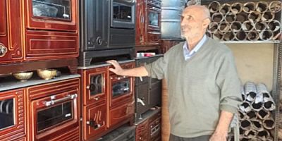 Amasya’da Kış Kendini Gösterdi: Odun ve Kömür Sobaları Yeniden Gözde