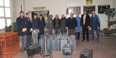 Amasya’da Meslek Lisesi Öğrencileri Depremzedeler İçin Soba Üretiyor