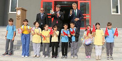 Amasya’da Yeni Yılın İlk  Zilini Vali Bakan Çaldı