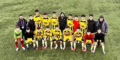 Amasya İl Özel İdaresi U-14’te Namağlup Şampiyon
