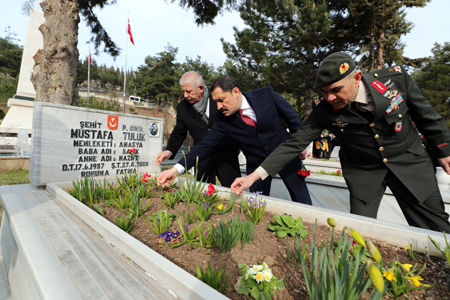 Amasya Şehitliğinde Anma Töreni Düzenlendi